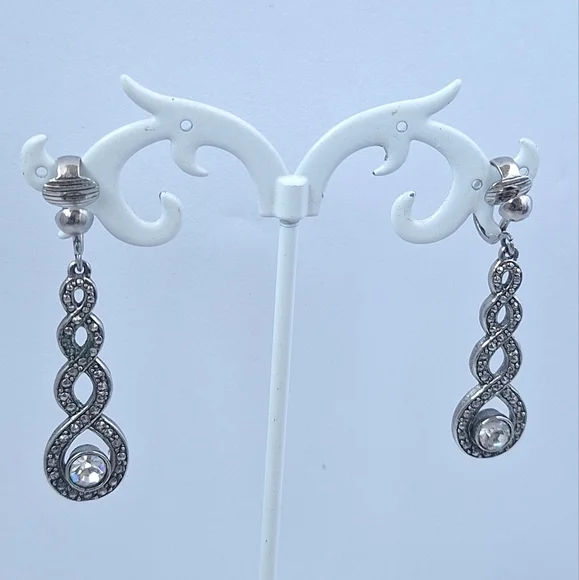 Vintage marcasite Clip-On Earrings - Picture 3 of 5
